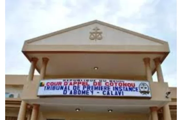 Bénin : le professeur Marcel Houinato condamné à 10 ans de prison pour viol sur mineure 