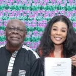 Eva Guéhi : l'actrice ivoirienne décroche brillamment son Master en Sciences de l'Art et de la Culture