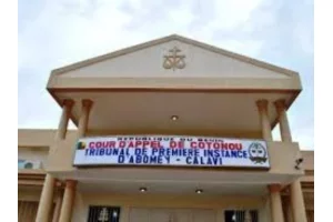 Abomey-Calavi : une nourrice en détention provisoire pour un détournement présumé de 500 000 FCFA