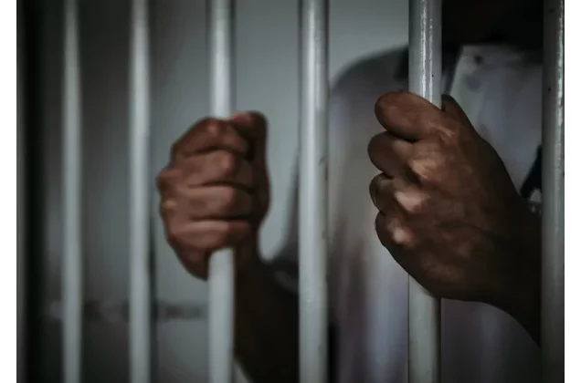 Bénin : prison ferme pour 2 frères pour avoir dépensé plus d'un million F CFA, reçu par erreur par mobile money 