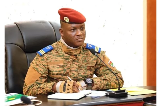 Burkina Faso : le gouvernement dissout les partis et formations politiques