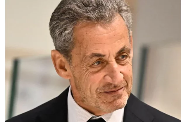 Affaire financement libyen : Nicolas Sarkozy obtient sa remise en liberté sous contrôle judiciaire 