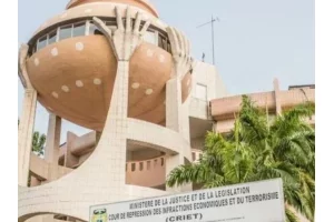 Bénin : une Camerounaise à Cotonou pour des séances de prières et un livreur béninois jugés à la CRIET (les faits)