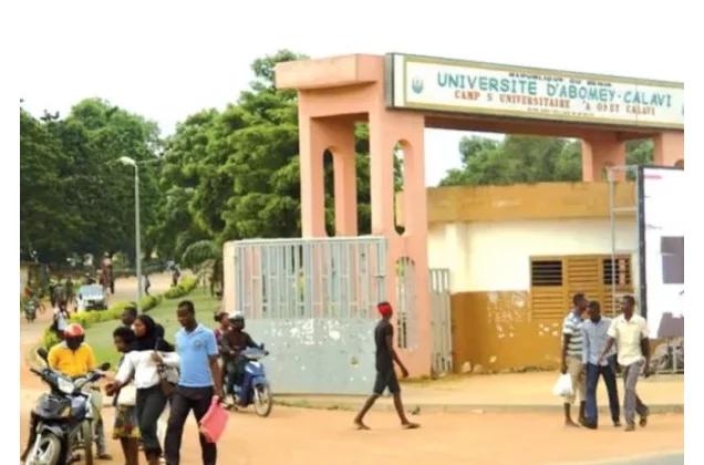 Bénin : étudiant, il est jugé à la Criet pour s'être fait passer pour un commissaire de police