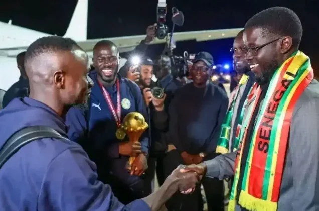 CAN 2025 : Bassirou Diomaye Faye offre 75 millions FCFA et un terrain de 1 500 mètres carrés à chaque joueur