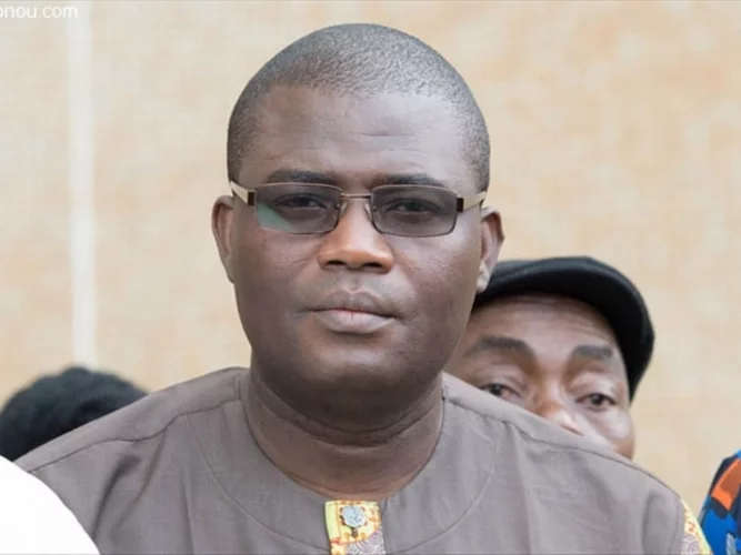 Sénat au Bénin : « des gens ne seront pas élus mais le projet leur donne des pouvoirs disproportionnés », selon Anselme Amoussou