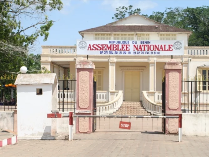 Assemblée nationale : comment la règle de la plus forte moyenne départage les listes après le vote