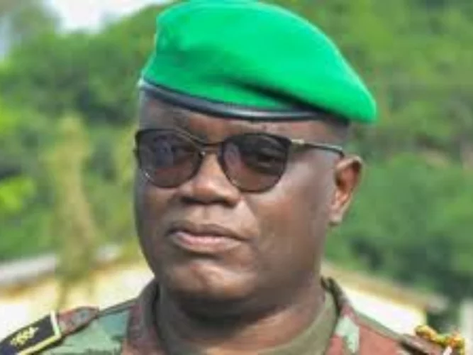 Bénin : recrutement de 100 spécialistes mécaniciens automobiles, conducteurs de véhicules légers et lourds au sein de l'armée