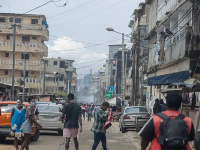 Côte d'Ivoire : la police disperse une marche de l'opposition à Abidjan