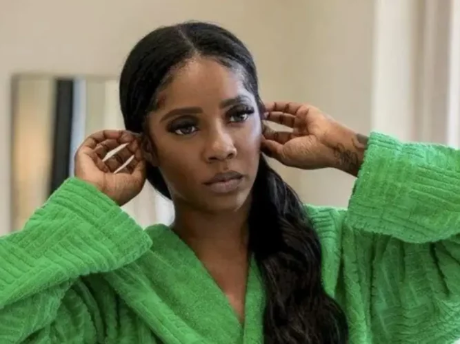 Nigéria : « J'ai fait congeler mes ovules », Tiwa Savage 