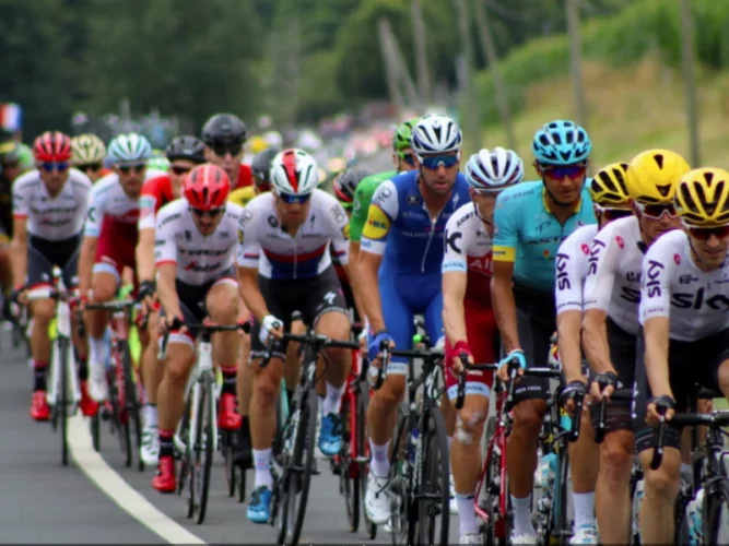 Cyclisme : la liste des coureurs engagés sur le Tour de France 2025