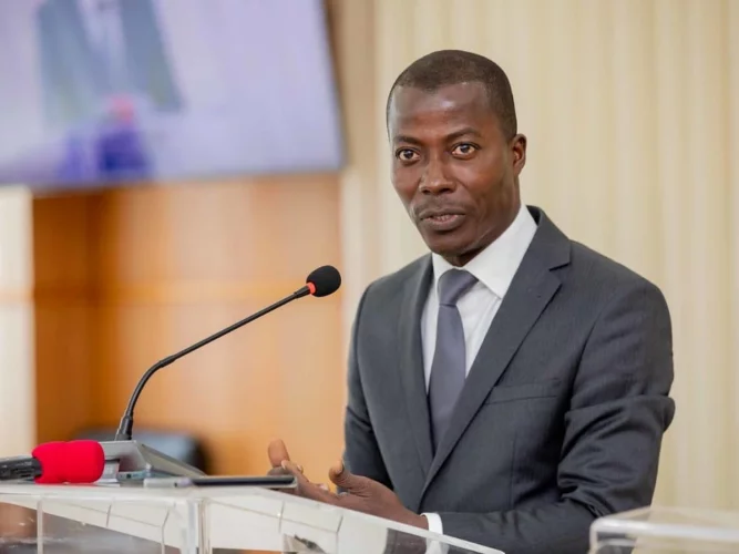 ‘'Trêve politique'' au Bénin : une absence de critiques après la révision ? La réponse du gouvernement