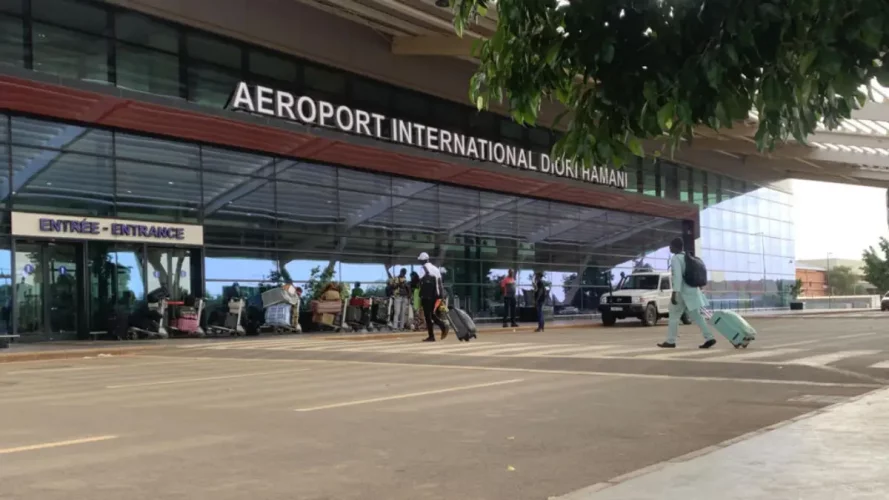 Attaque de Niamey : l'État islamique revendique l'assaut contre l'aéroport et la base militaire